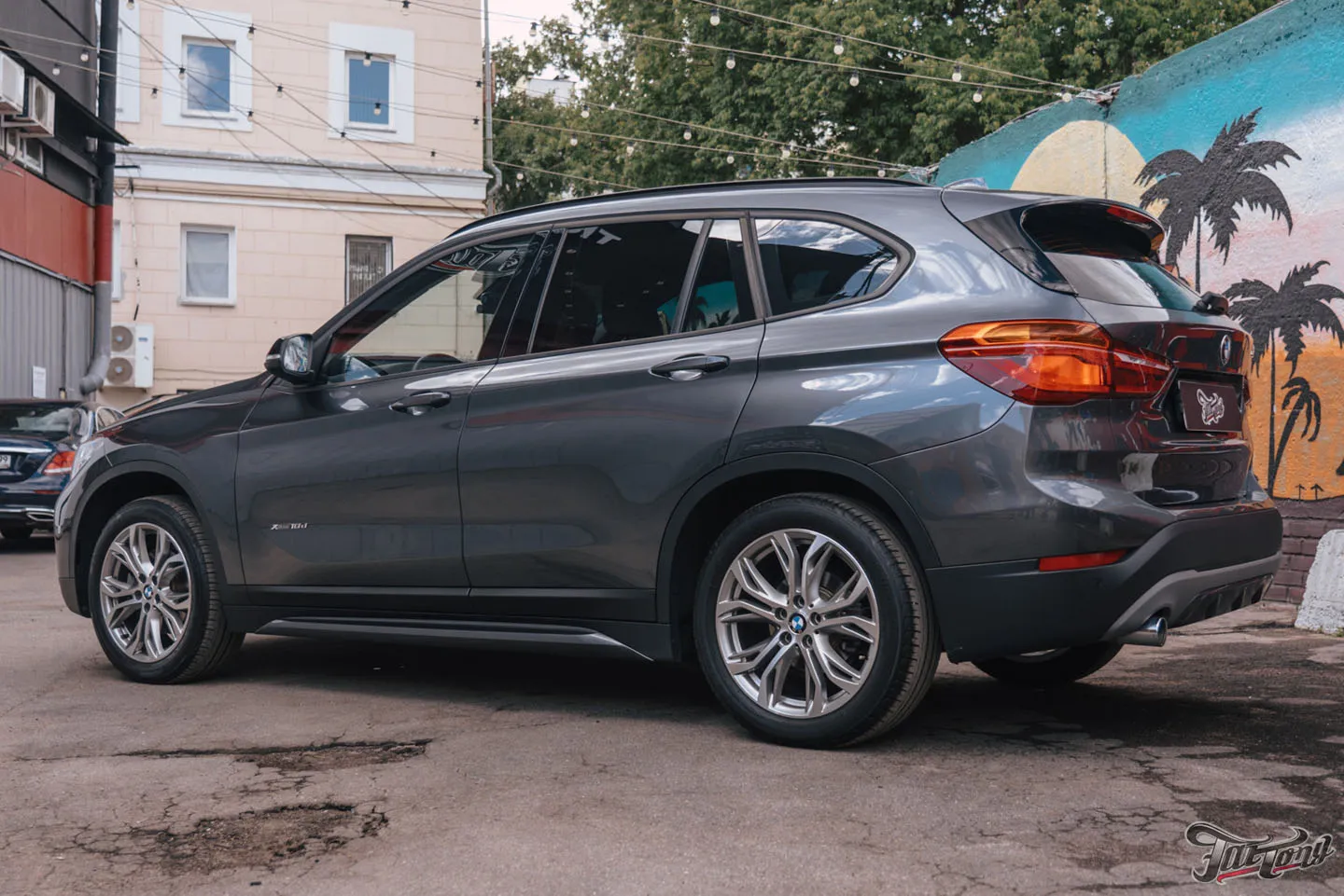Химчистка салона и мойка подкапотного пространства BMW X1